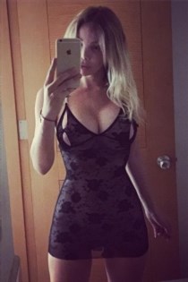 Escort Model Caroline64, East Auckland - 6727